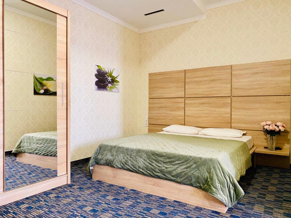 Arkpalmira Hotel Одеса Екстериор снимка