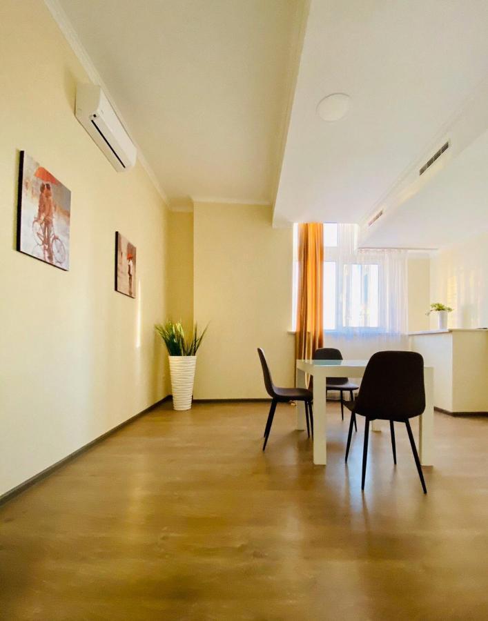 Arkpalmira Hotel Одеса Екстериор снимка