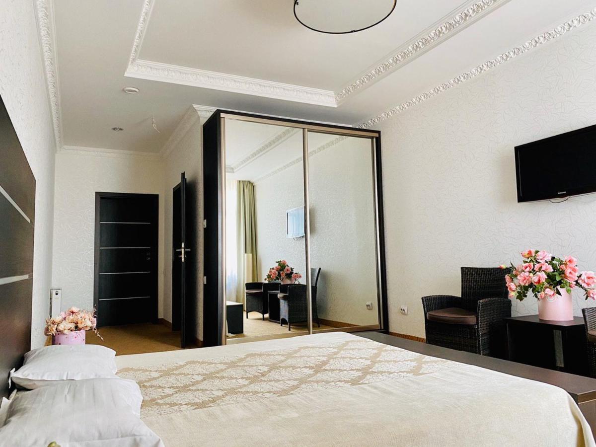 Arkpalmira Hotel Одеса Екстериор снимка
