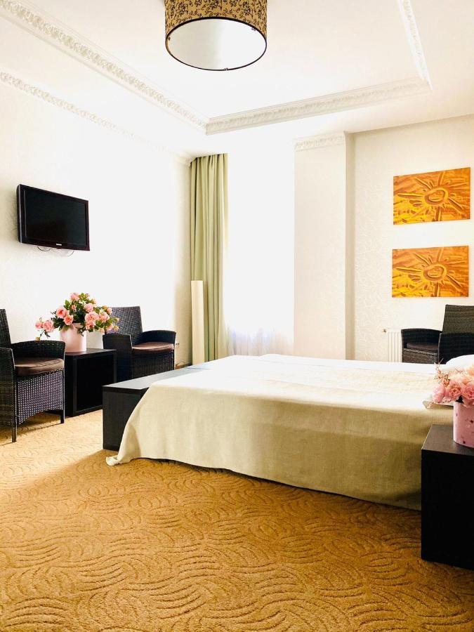 Arkpalmira Hotel Одеса Екстериор снимка