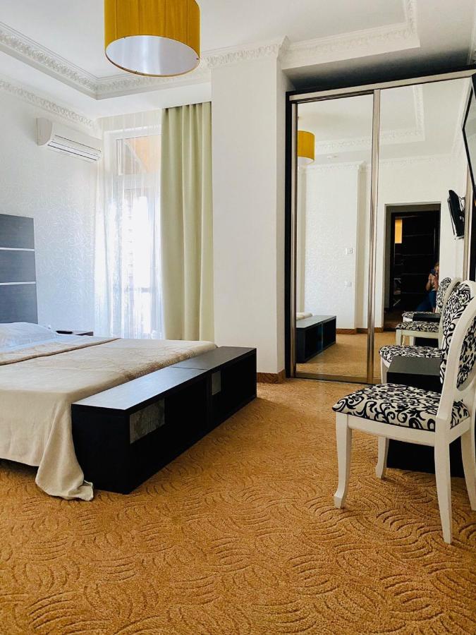 Arkpalmira Hotel Одеса Екстериор снимка